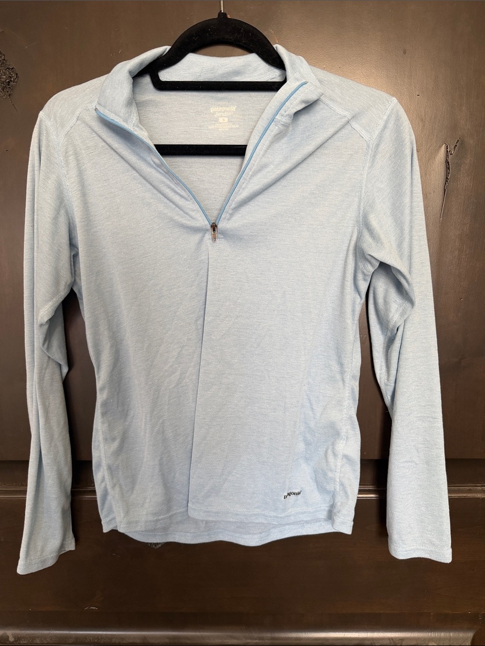 Patagonia Light Blue Women's Quarter-Zip Performance Top Size Small